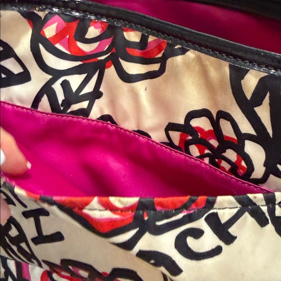 Coach black and tan/red accents, raspberry lining, 11 ny 10 adj  shld/crss 2 tag - Picture 6 of 16